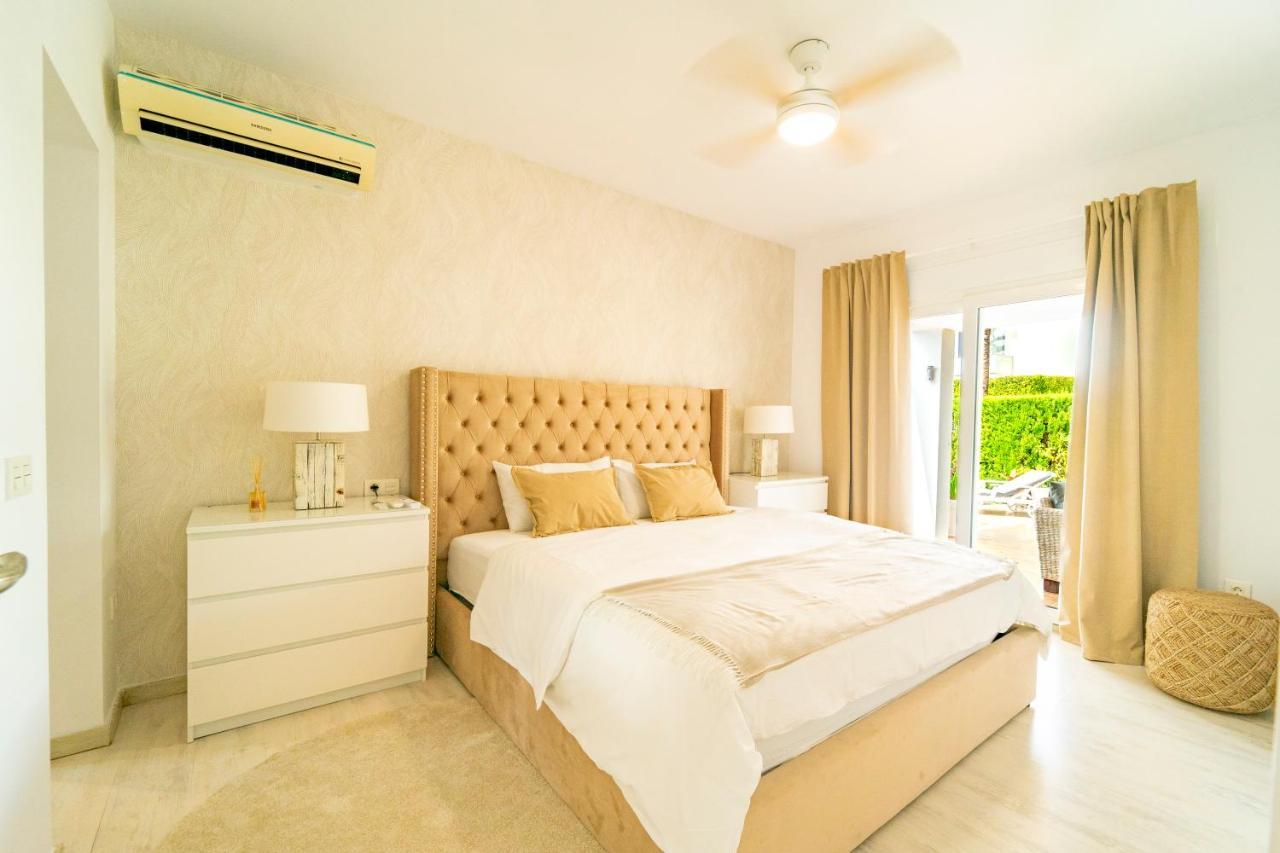 Emma By The Sea With Private Pool Marbella